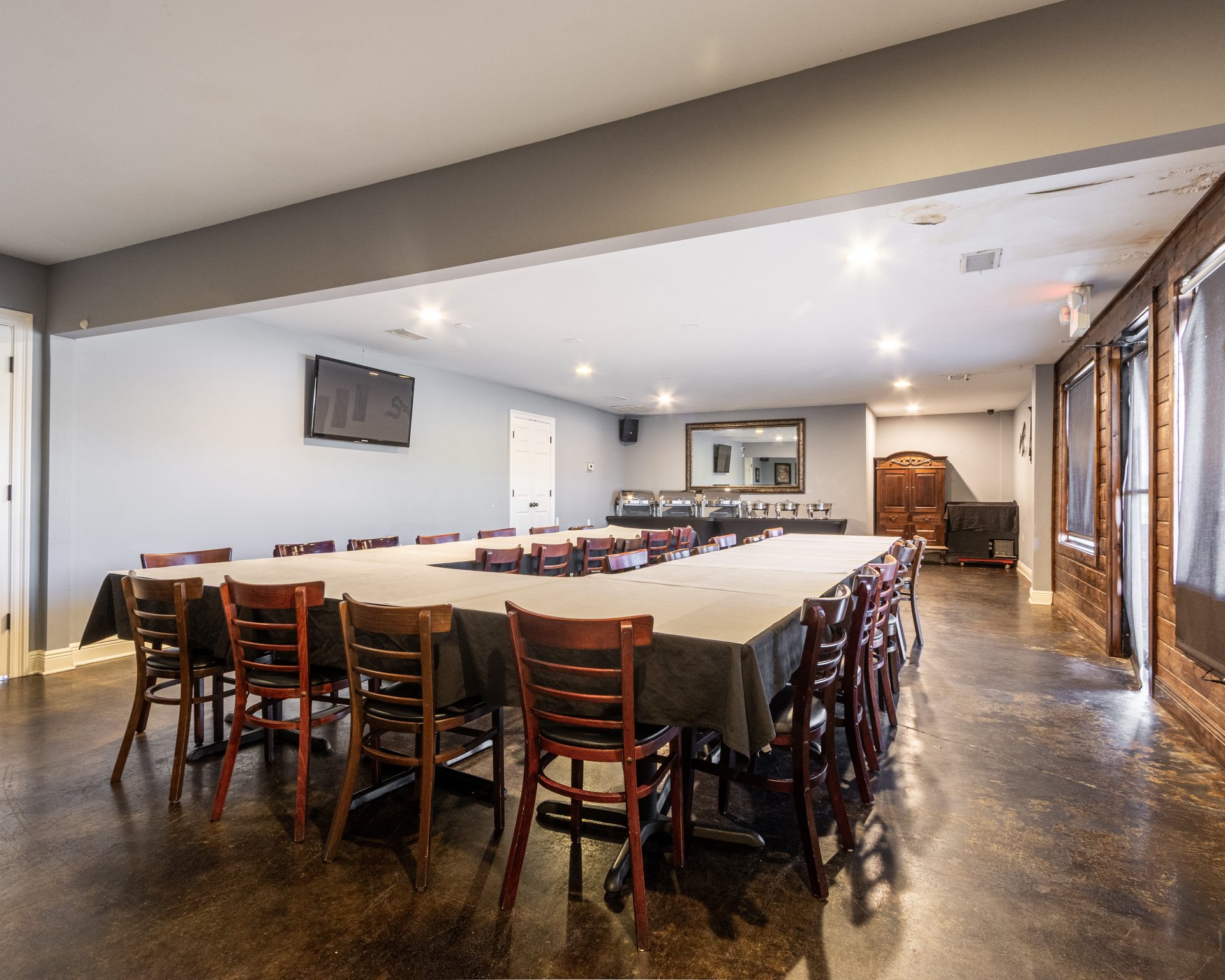 Cozy vibe, friendly service, and comforting seafood classics